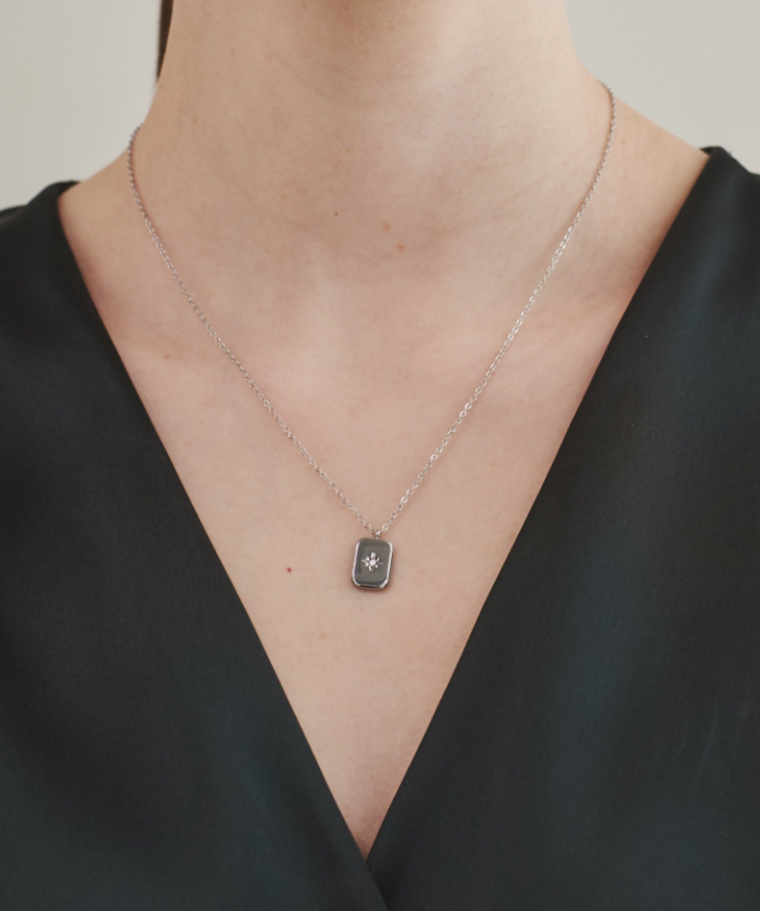 ciite' シーテ ネックレス 【 金属アレルギー対応 】 プレートビジューネックレス サージカルステンレス