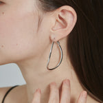 ciite' シーテ ピアス（両耳用） 大ぶり立体オーバルフープピアス (両耳用) シルバー FREE