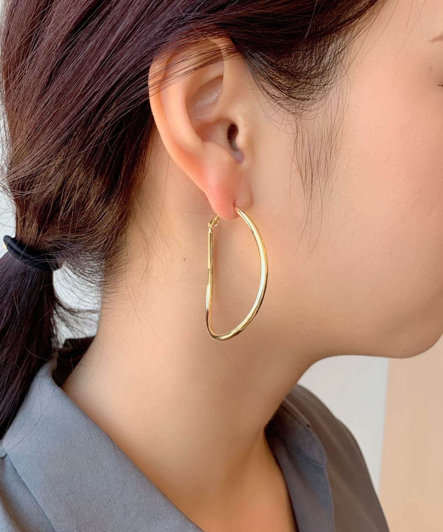 ciite' シーテ ピアス（両耳用） 大ぶり立体オーバルフープピアス (両耳用) ゴールド FREE