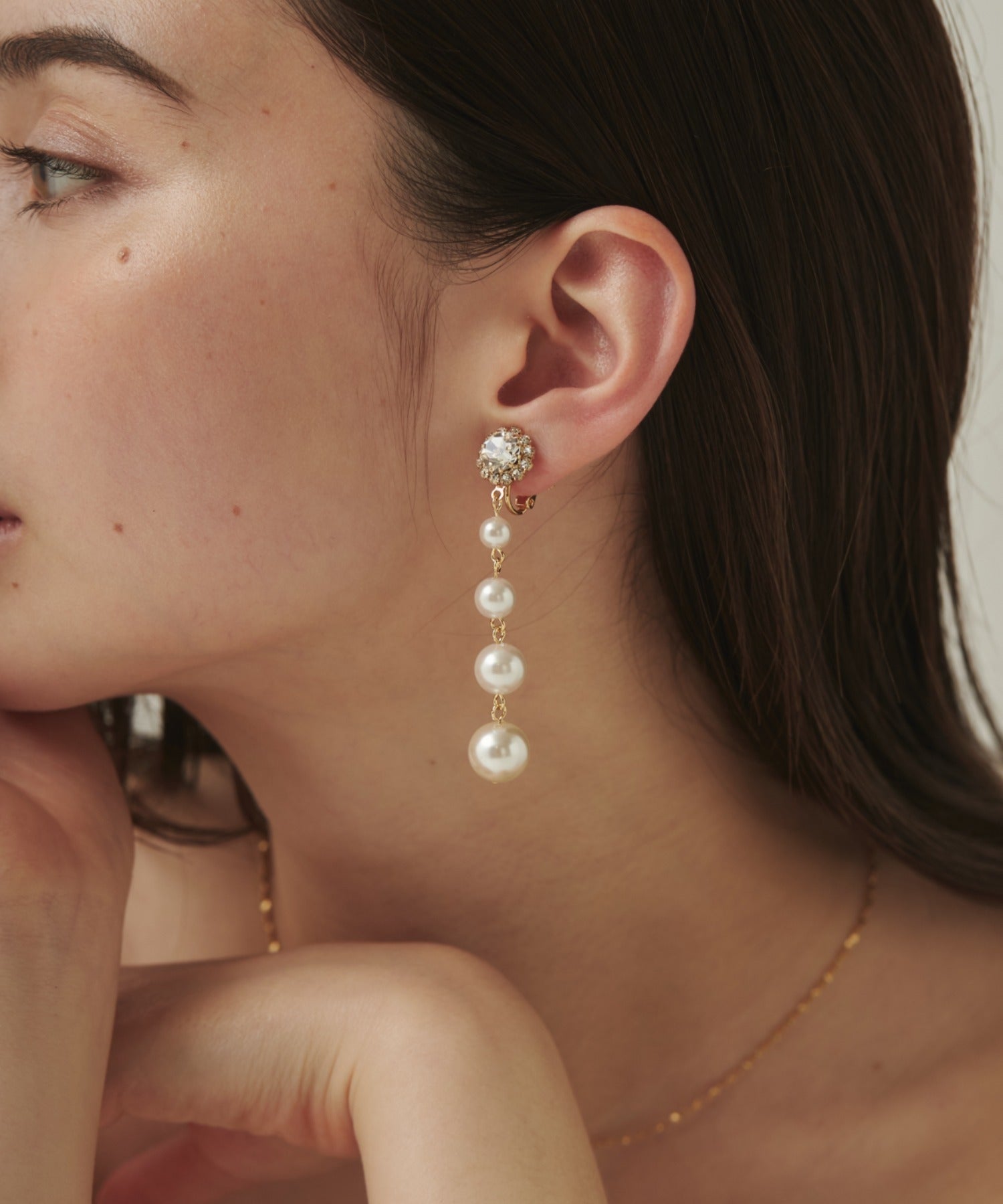 ciite' シーテ イヤリング フロントビジュー 4連パールイヤリング (両耳用)