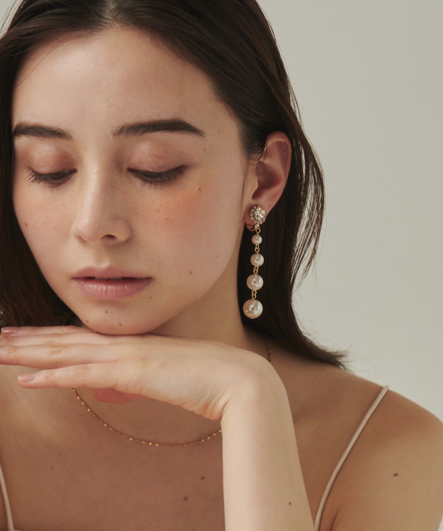 ciite' シーテ イヤリング フロントビジュー 4連パールイヤリング (両耳用)