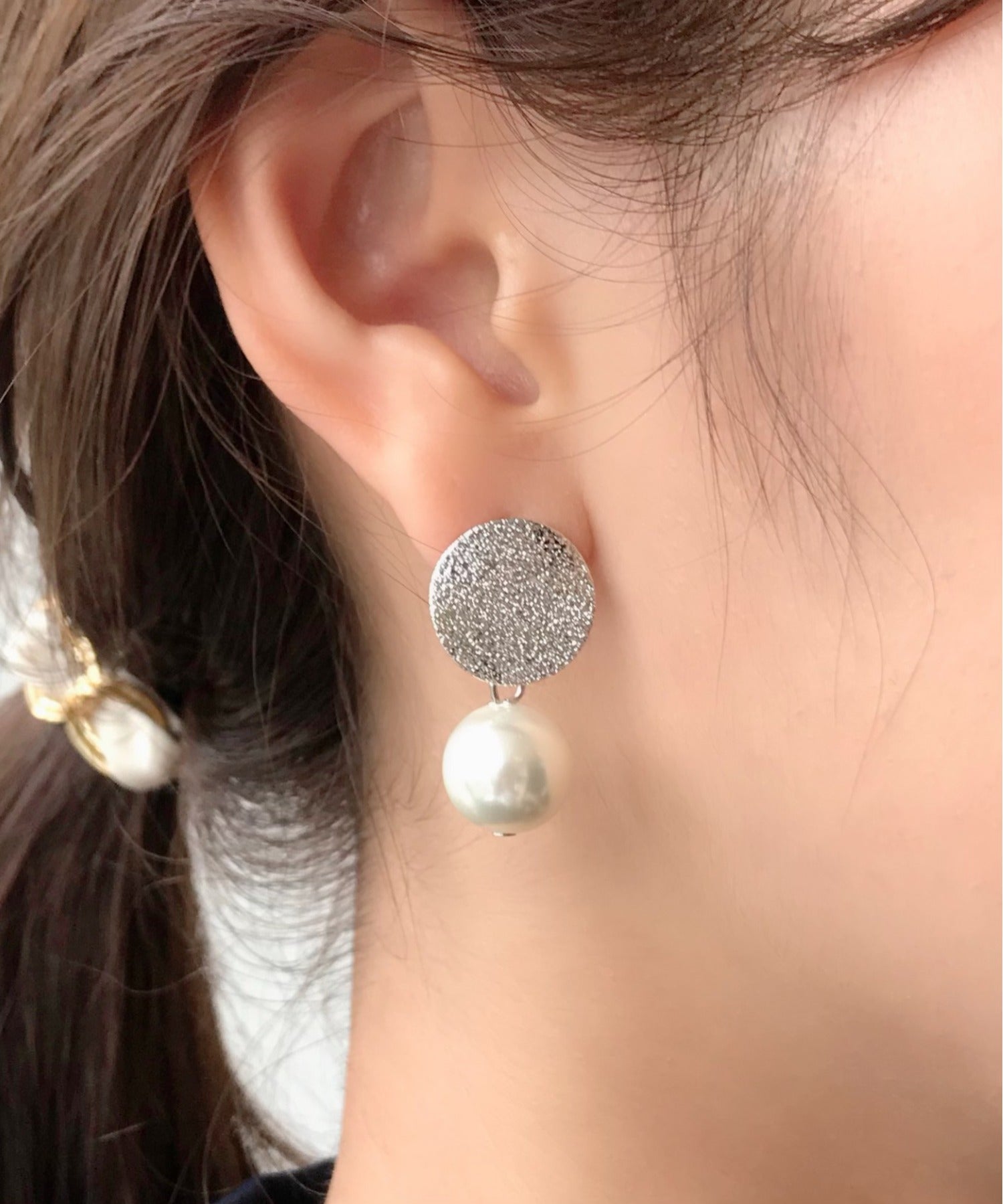 ciite' シーテ ピアス（両耳用） 梨地プレート × パールピアス (両耳用)