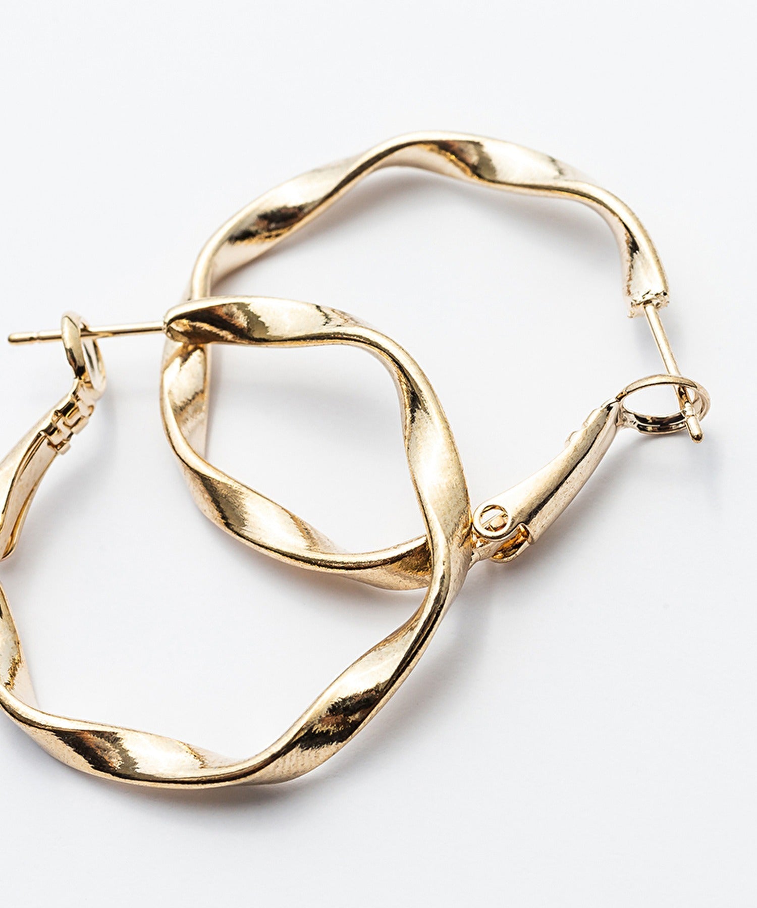 ciite' シーテ ピアス（両耳用） ねじりフープピアス (両耳用)