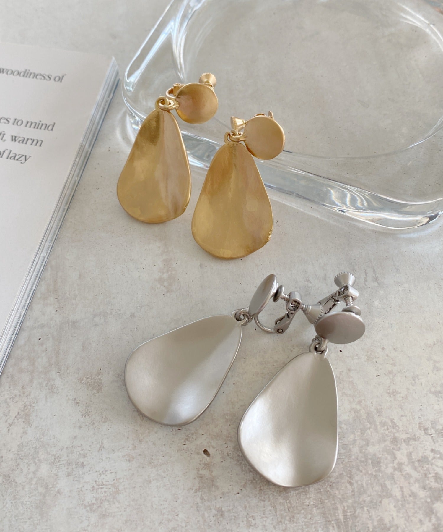 ciite' シーテ イヤリング ヘンケイプレート イヤリング (両耳用)