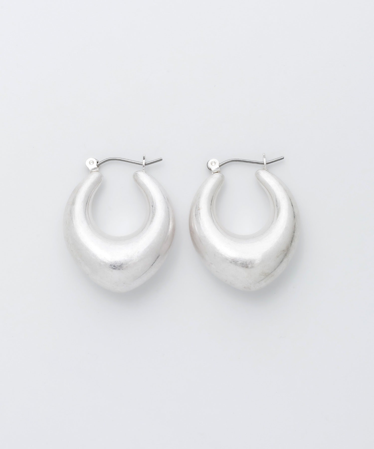 ciite' シーテ ピアス（両耳用） マットドロップフープピアス (両耳用)