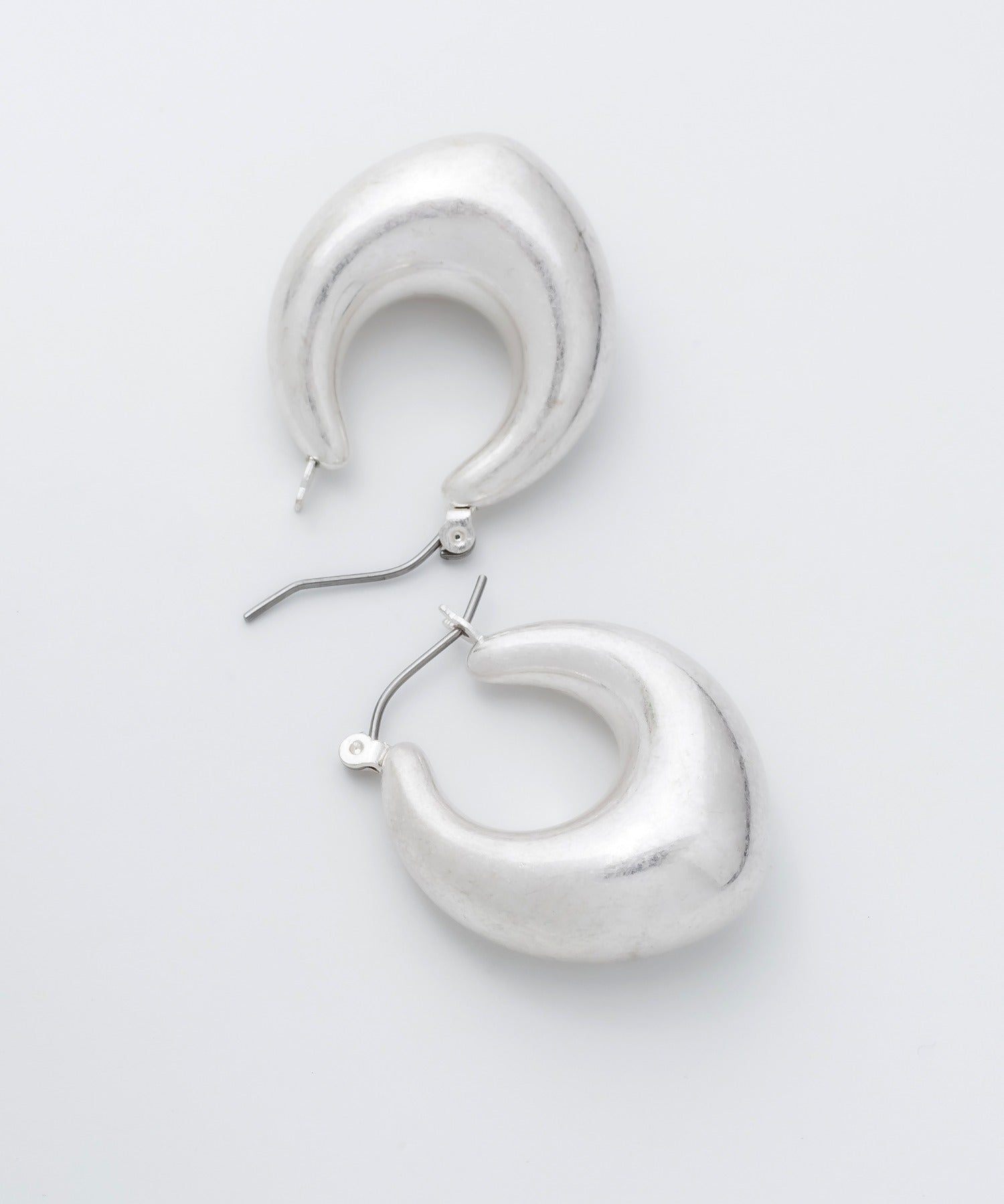 ciite' シーテ ピアス（両耳用） マットドロップフープピアス (両耳用)