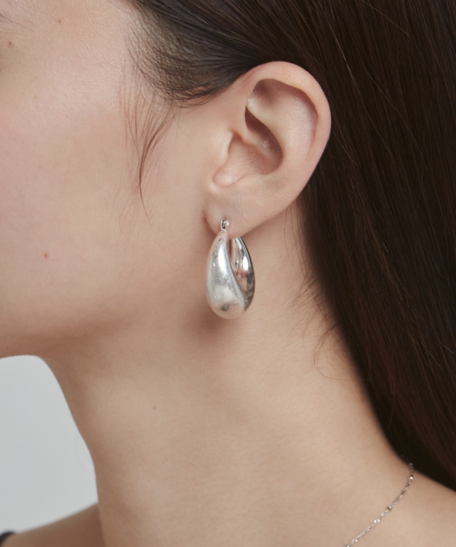 ciite' シーテ ピアス（両耳用） マットドロップフープピアス (両耳用)