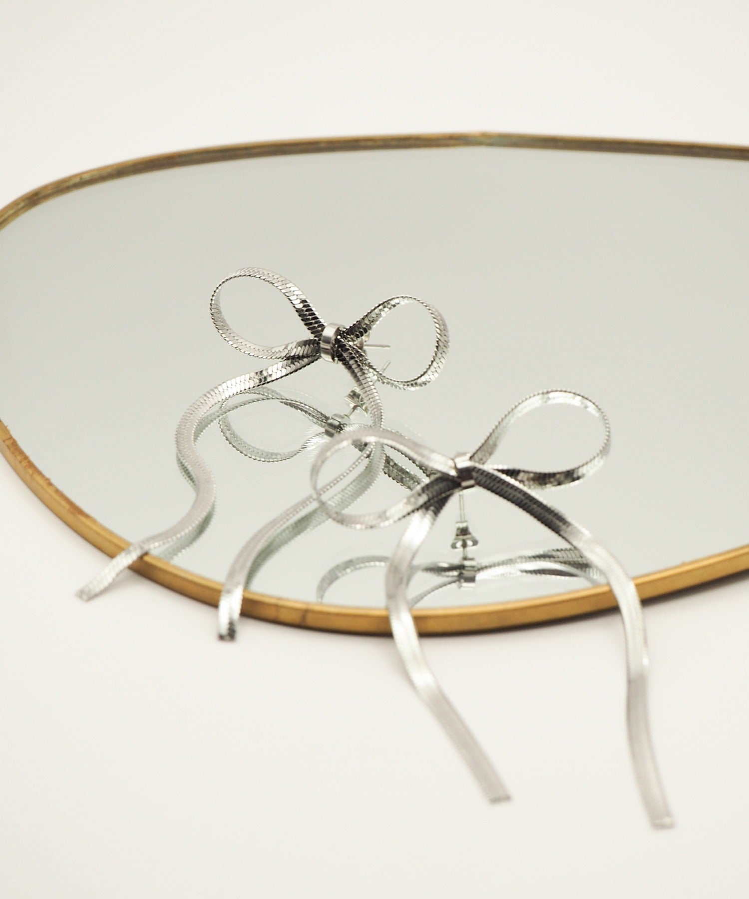 ciite' シーテ ピアス（両耳用） 【 金属アレルギー対応 】リボンピアス サージカルステンレス (両耳用)