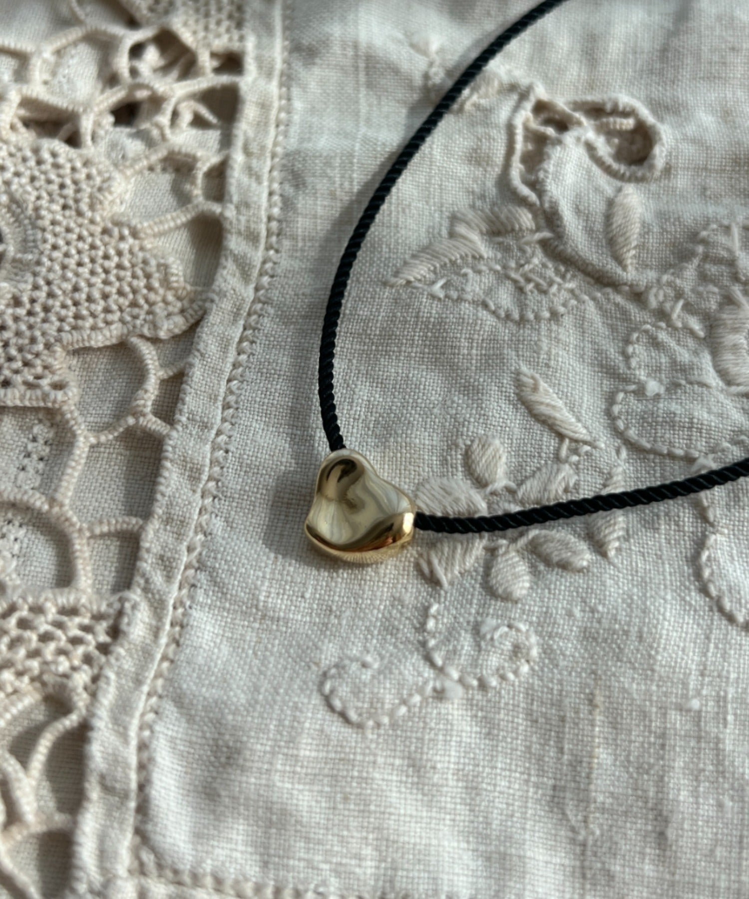 ciite' シーテ チョーカー 変形ハートメタルコードチョーカー