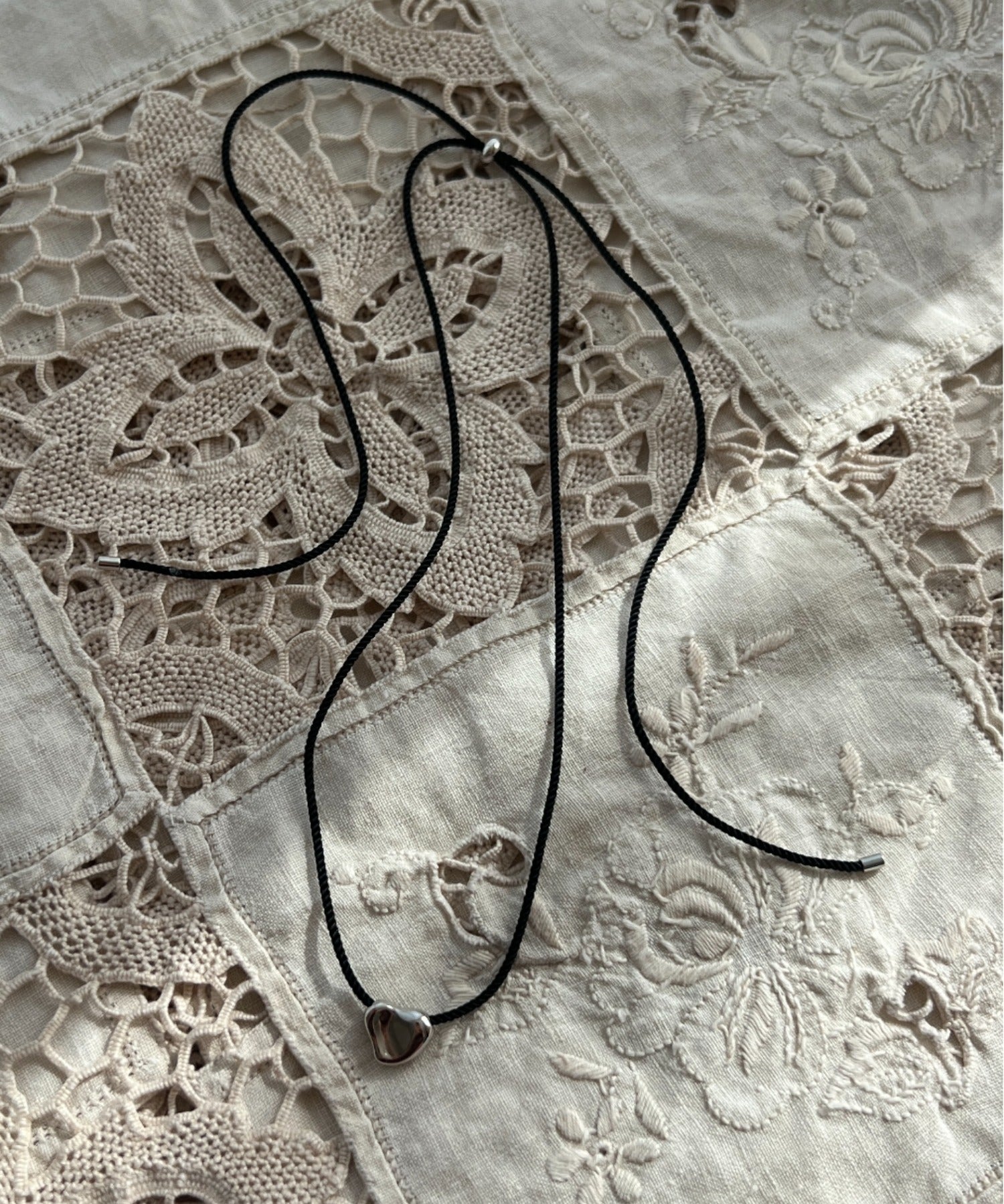 ciite' シーテ チョーカー 変形ハートメタルコードチョーカー