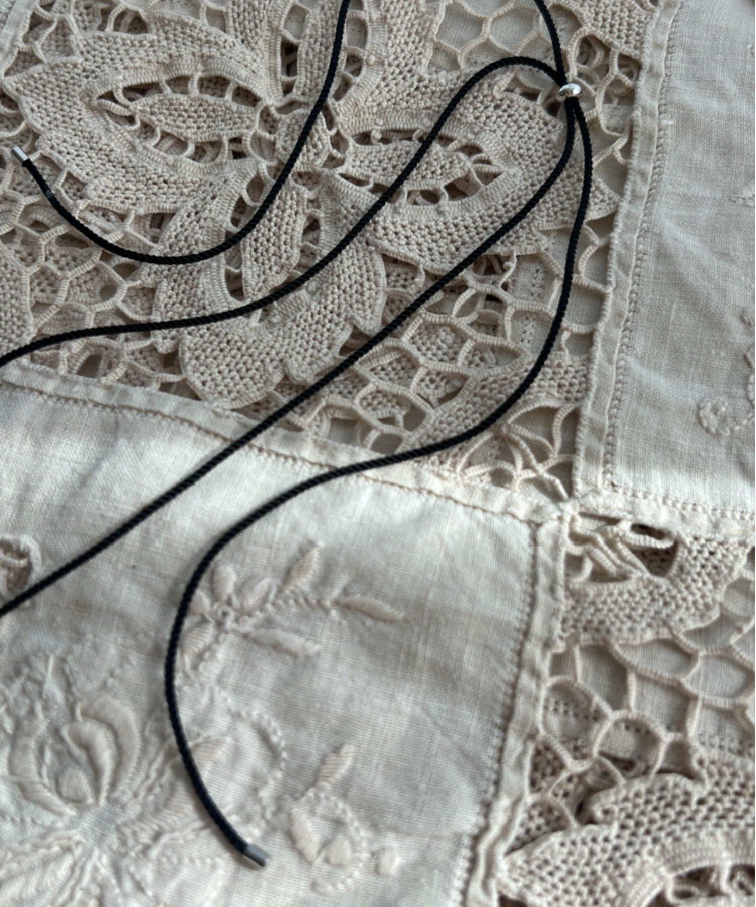 ciite' シーテ チョーカー 変形ハートメタルコードチョーカー