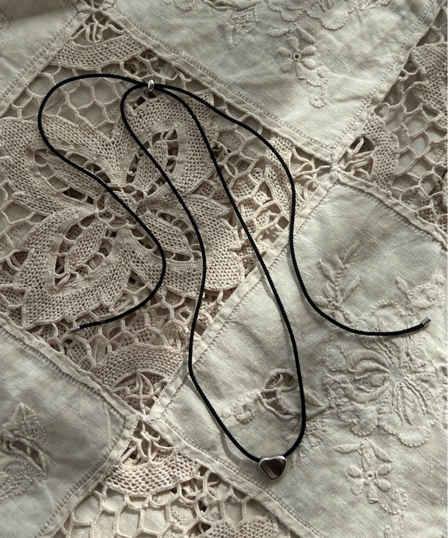 ciite' シーテ チョーカー 変形ハートメタルコードチョーカー