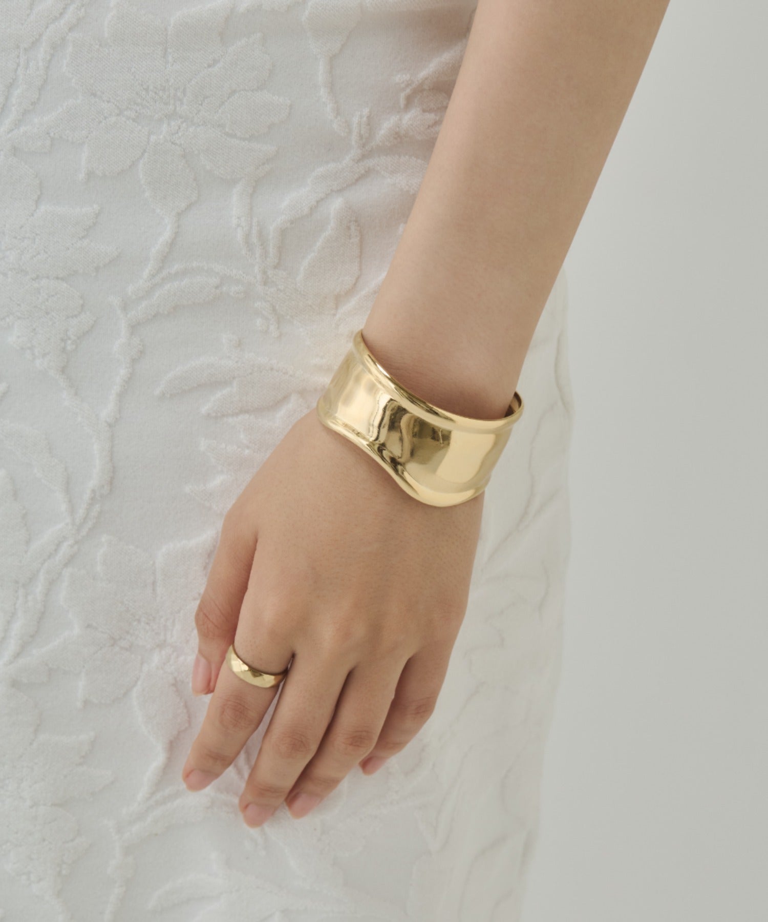 ciite' シーテ バングル/リストバンド ニュアンス ワイド バングル