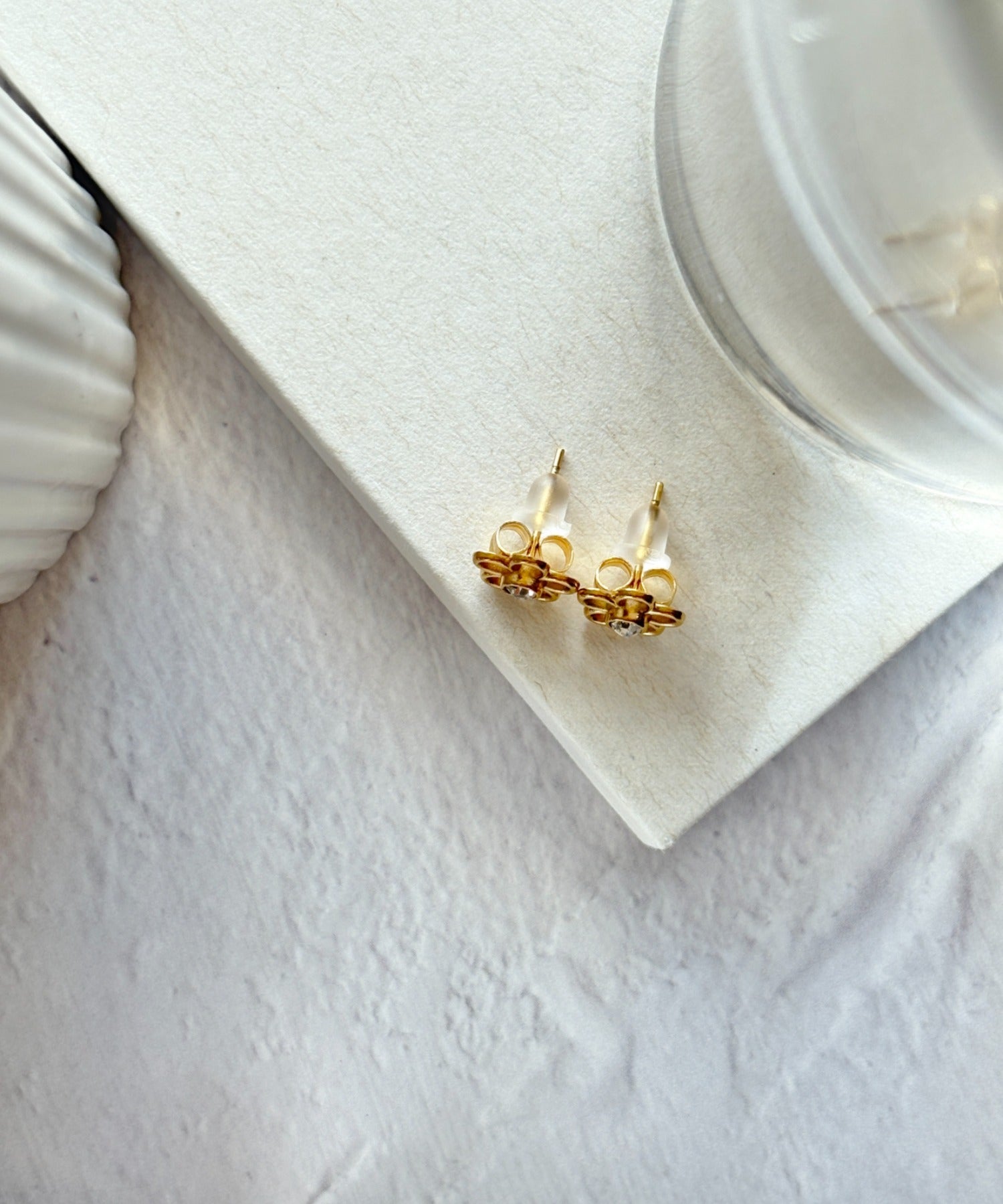 ciite' シーテ ピアス（両耳用） 【 金属アレルギー対応 】ミニフラワービジューピアス サージカルステンレス（両耳用）