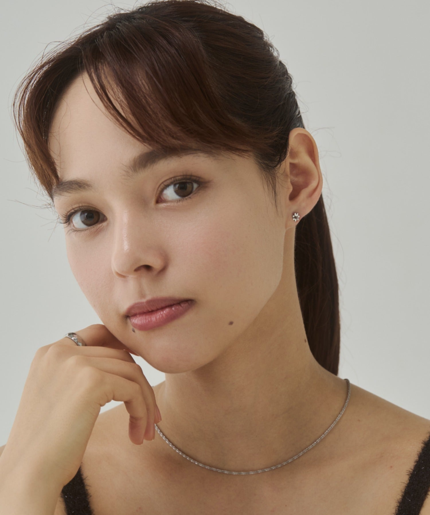 ciite' シーテ ピアス（両耳用） 【 金属アレルギー対応 】デイジーフラワー ミニピアス サージカルステンレス（両耳用）