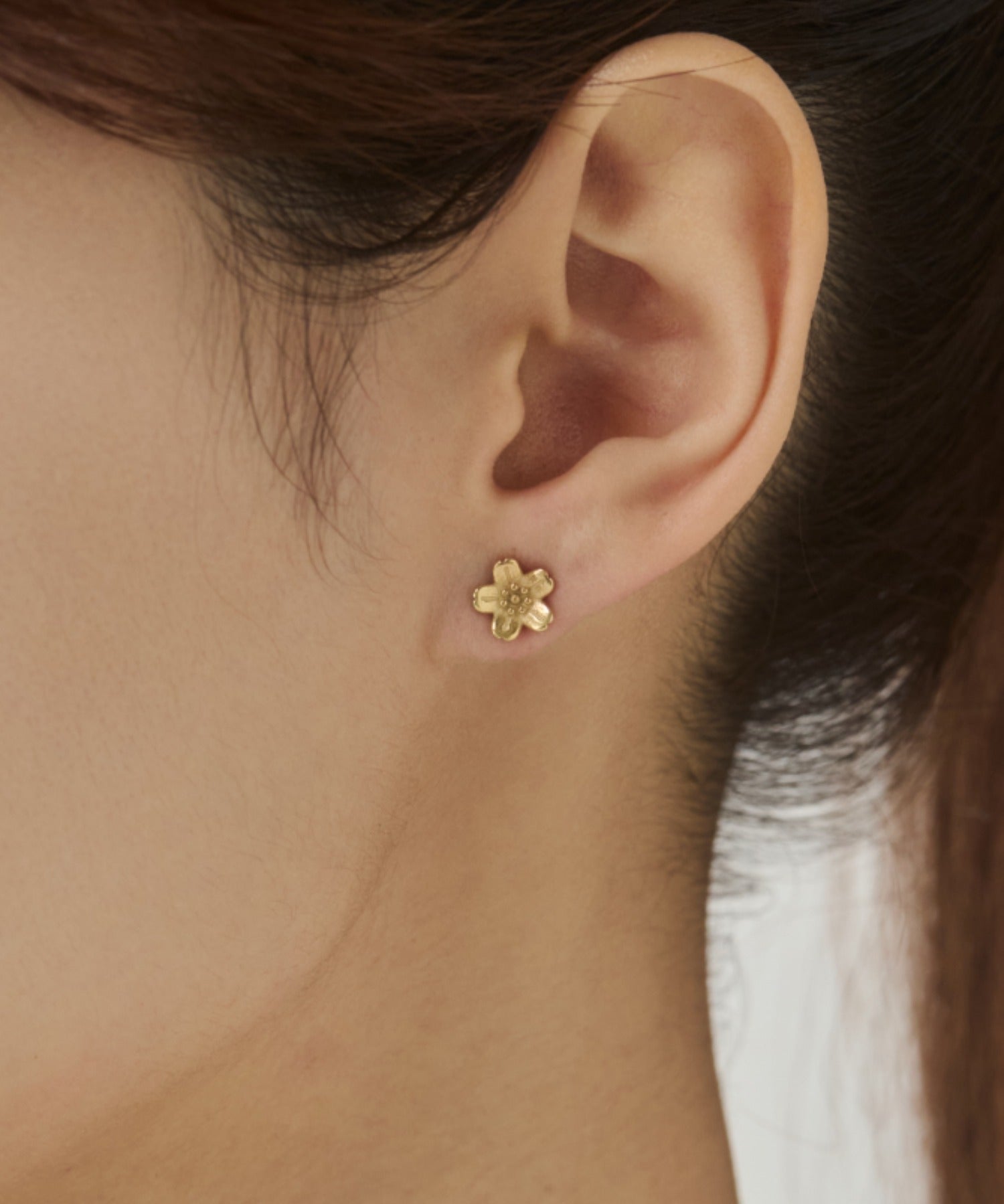 ciite' シーテ ピアス（両耳用） 【 金属アレルギー対応 】フラワーモチーフピアス サージカルステンレス（両耳用） ゴールド FREE