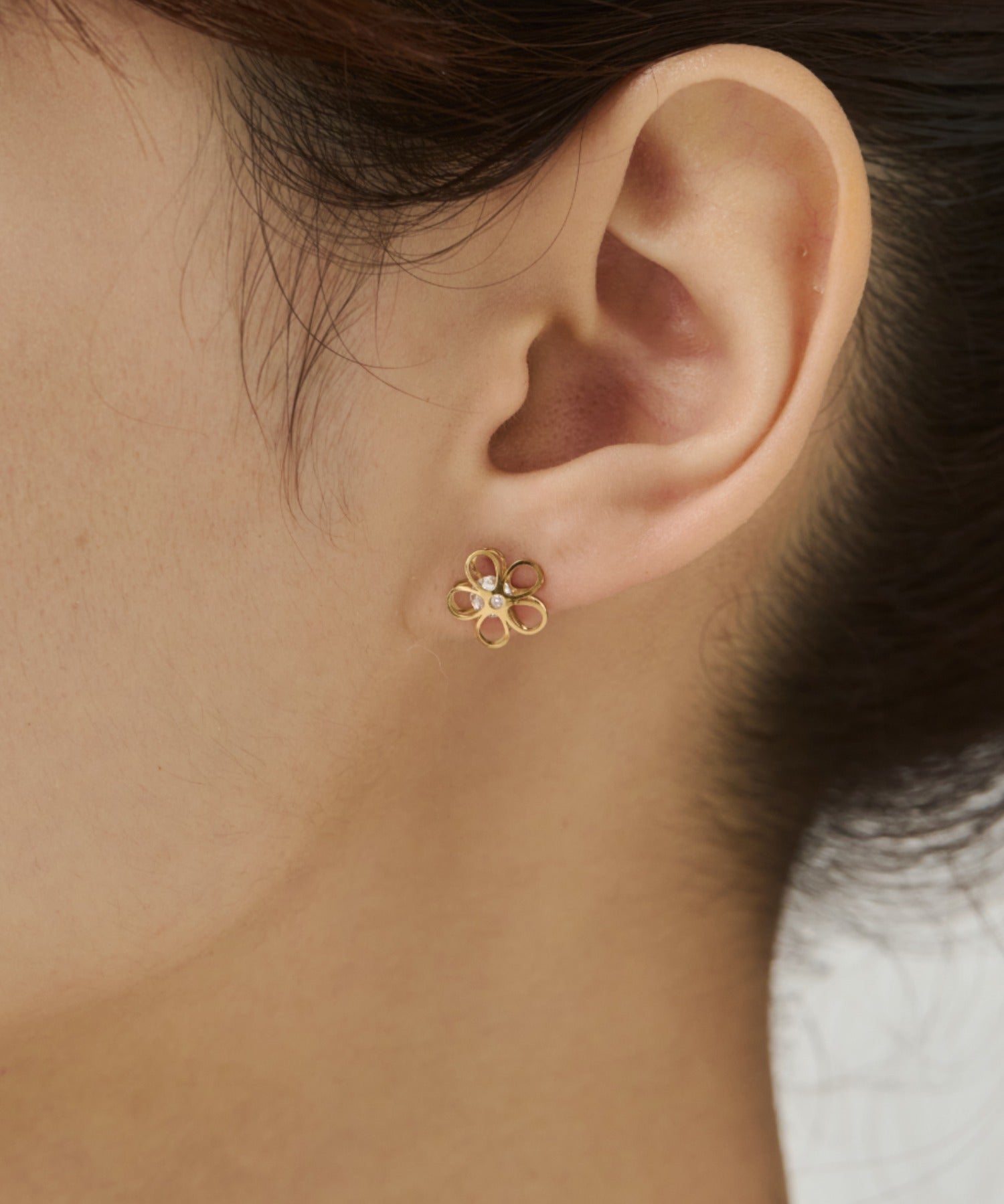 ciite' シーテ ピアス（両耳用） 【 金属アレルギー対応 】フラワービジューピアス サージカルステンレス（両耳用） ゴールド FREE