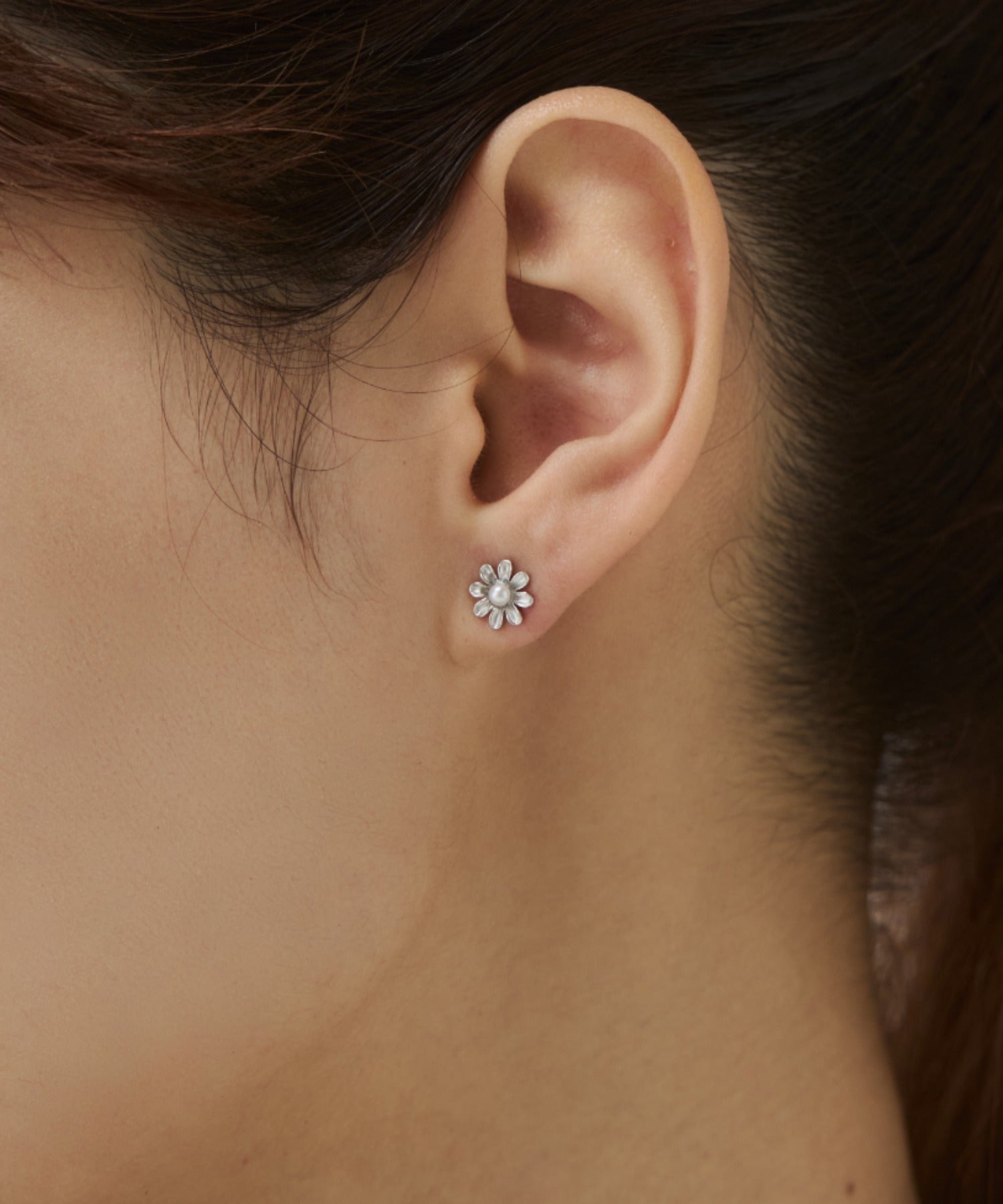 ciite' シーテ ピアス（両耳用） 【 金属アレルギー対応 】 ミニフラワー パールピアス サージカルステンレス（両耳用） シルバー FREE