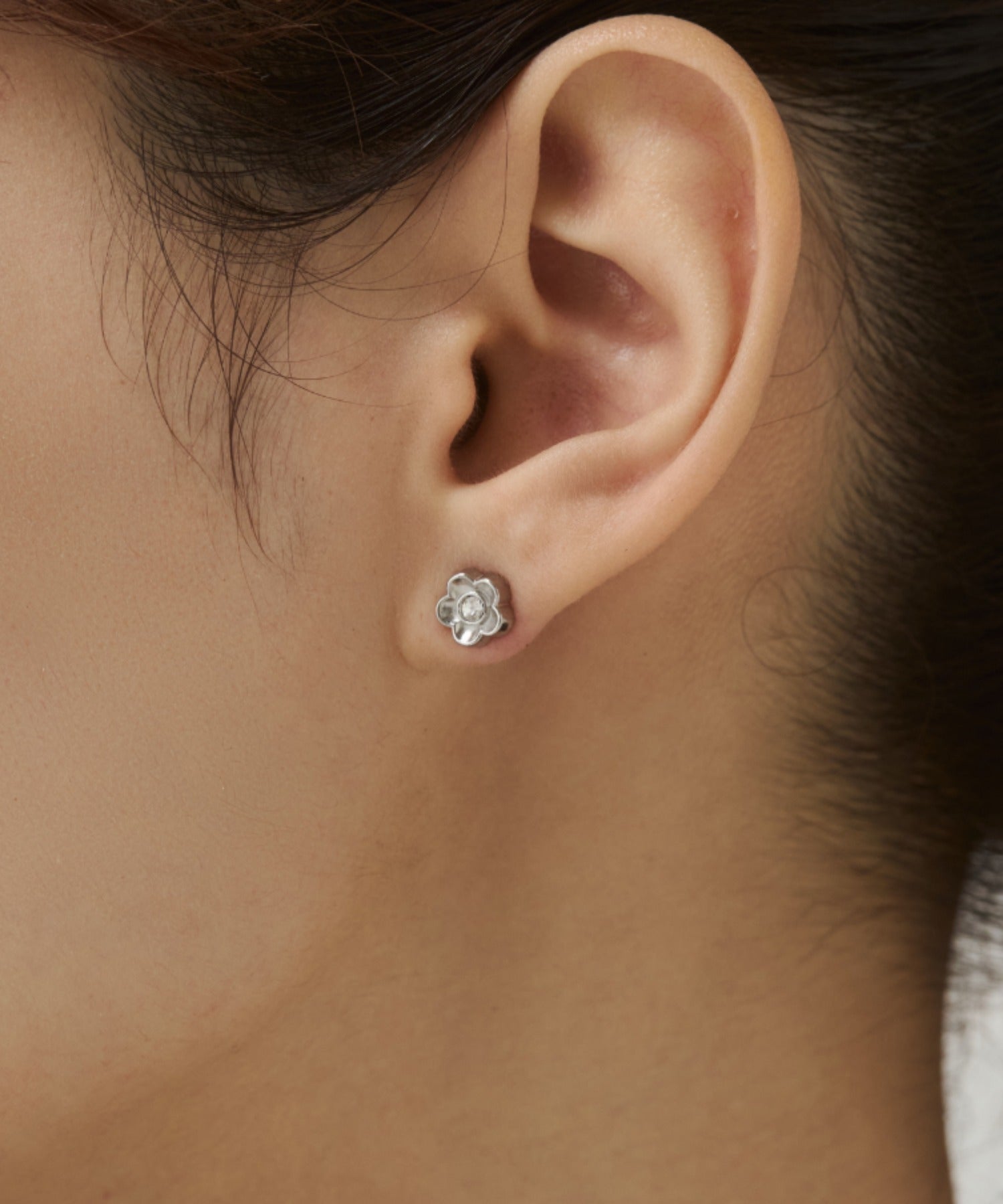 ciite' シーテ ピアス（両耳用） 【 金属アレルギー対応 】フラワービジュー ミニピアス サージカルステンレス（両耳用） シルバー FREE