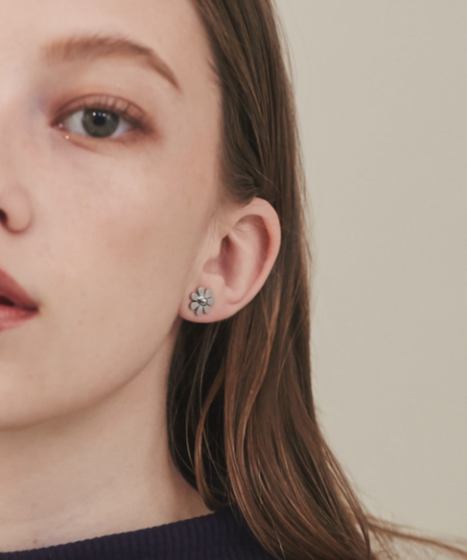 ciite' シーテ ピアス（両耳用） 【 金属アレルギー対応 】 フラワーモチーフピアス サージカルステンレス (両耳用) シルバー FREE