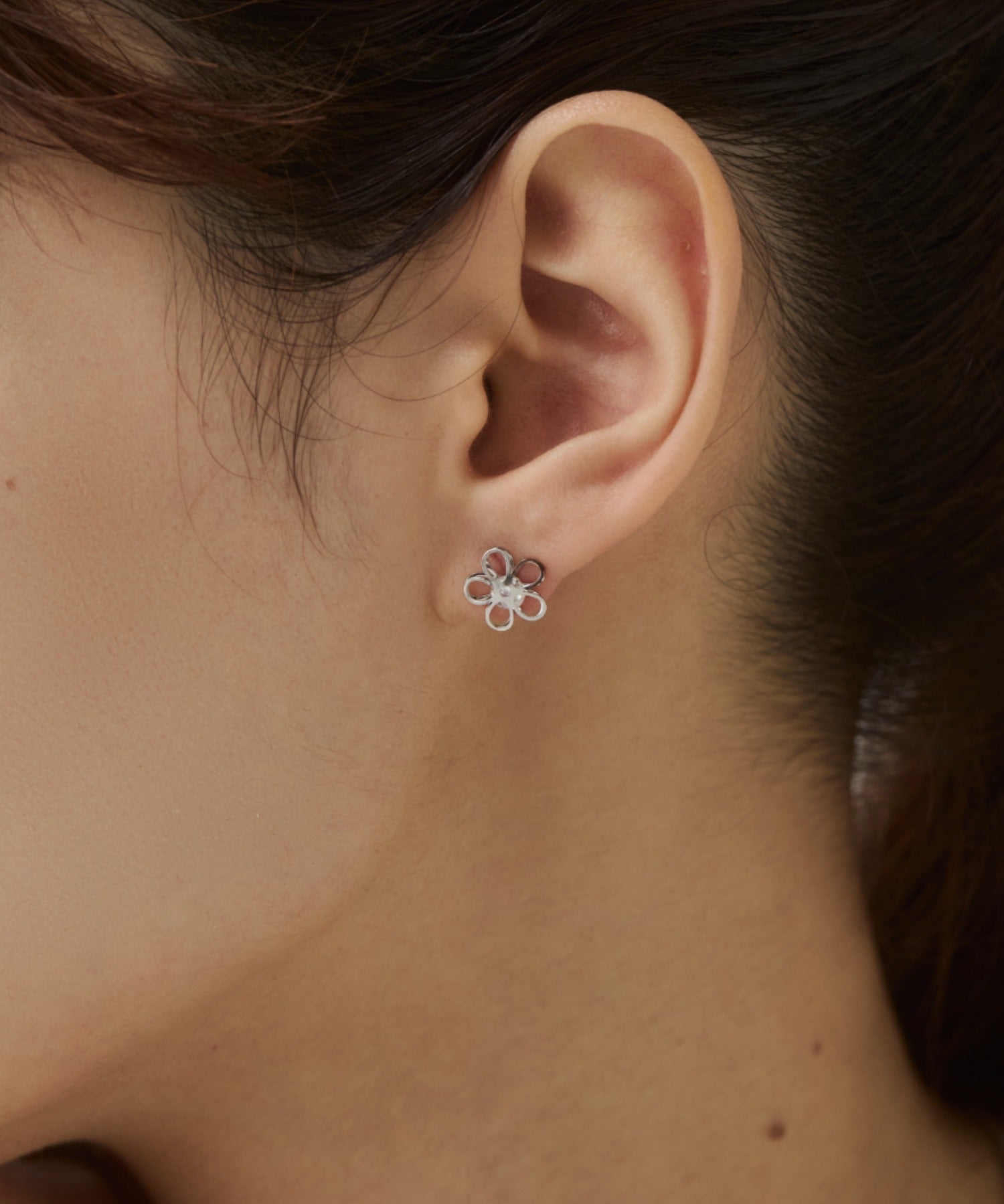 ciite' シーテ ピアス（両耳用） 【 金属アレルギー対応 】フラワービジューピアス サージカルステンレス（両耳用） シルバー FREE