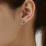 ciite' シーテ ピアス（両耳用） 【 金属アレルギー対応 】フラワーモチーフピアス サージカルステンレス（両耳用） シルバー FREE