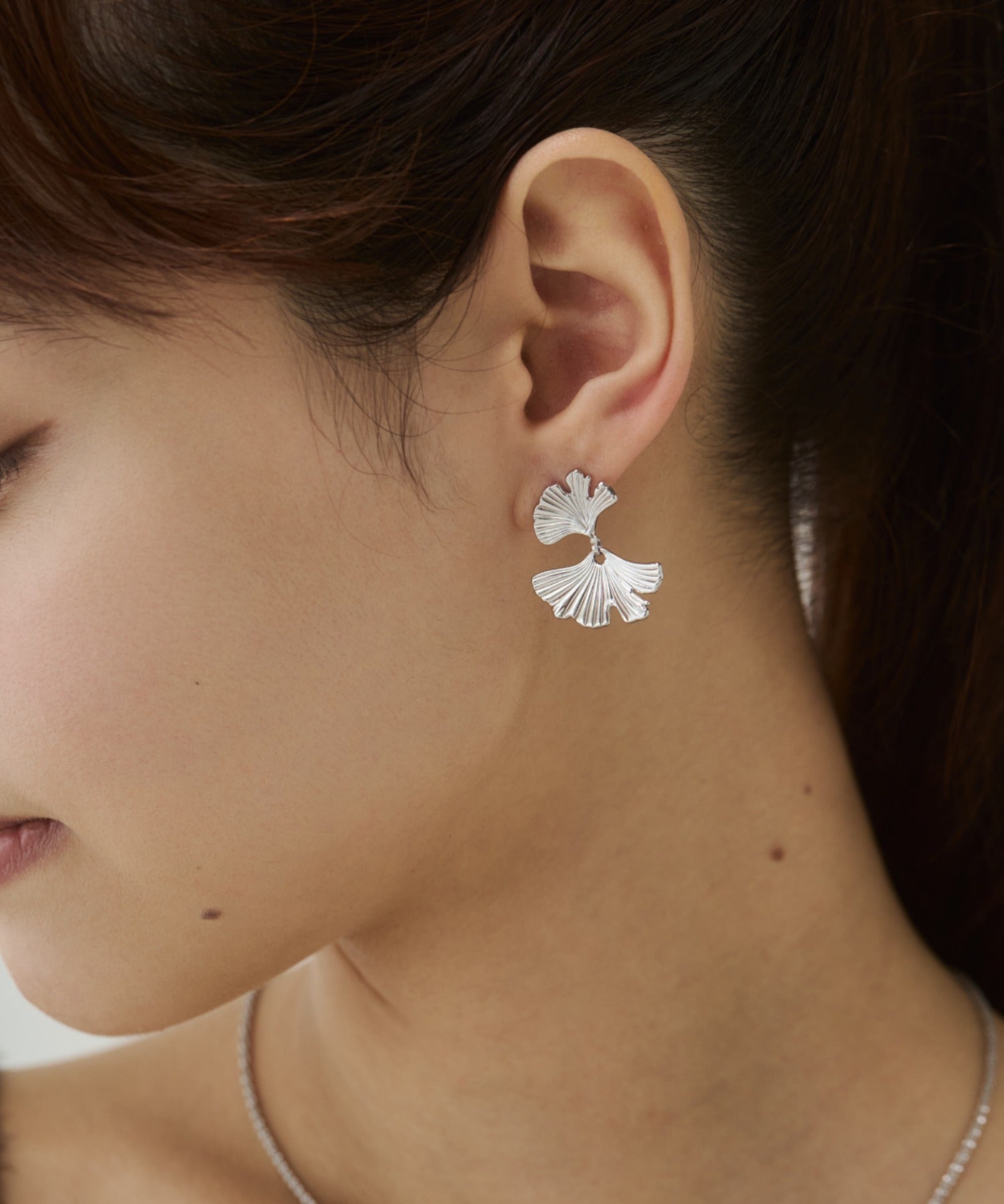 ciite' シーテ ピアス（両耳用） 【 金属アレルギー対応 】フラワーモチーフピアス サージカルステンレス（両耳用） シルバー FREE