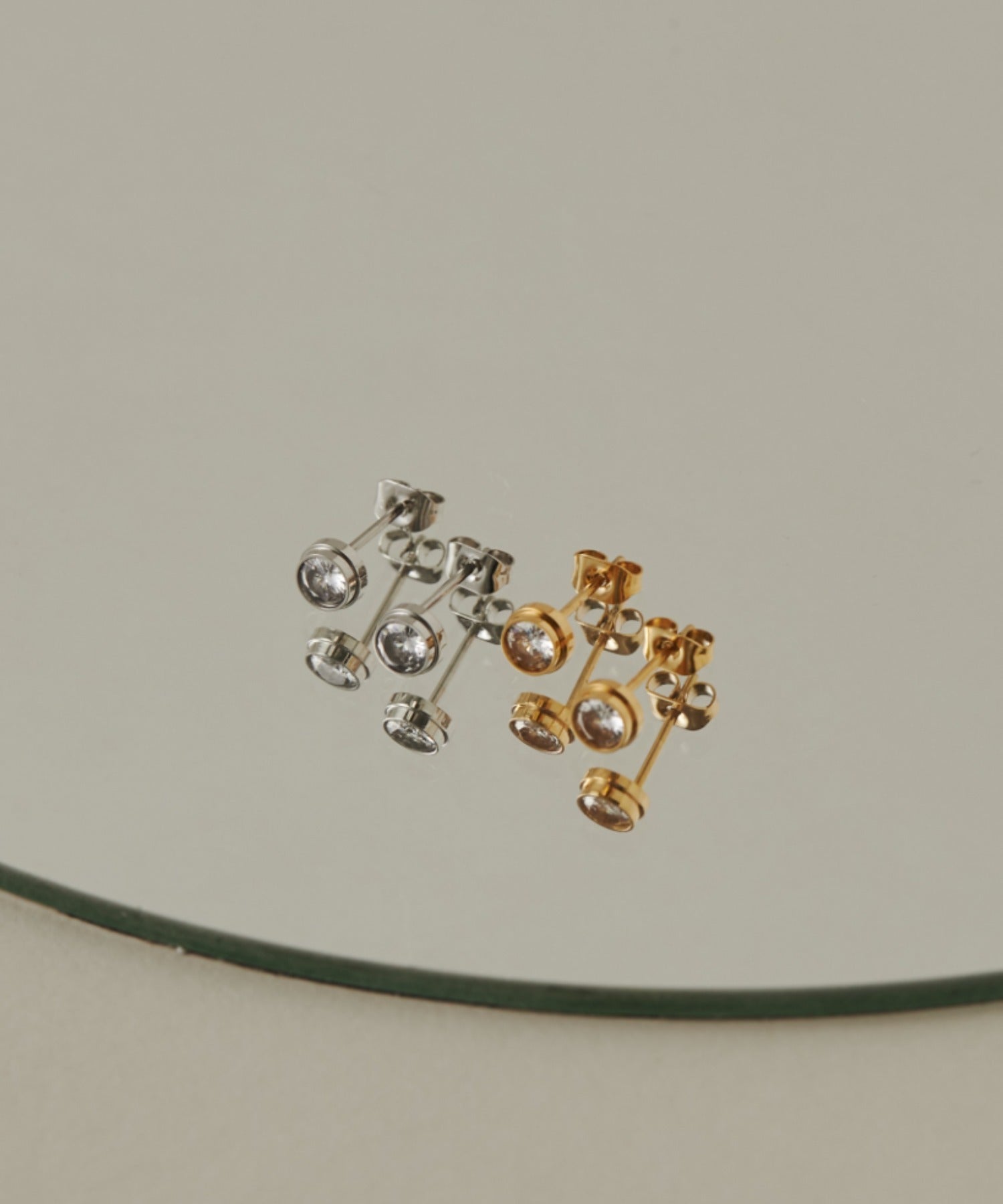 ciite' シーテ ピアス（両耳用） 【 金属アレルギー対応 】 シンプルビジューピアス サージカルステンレス 316L (両耳用)